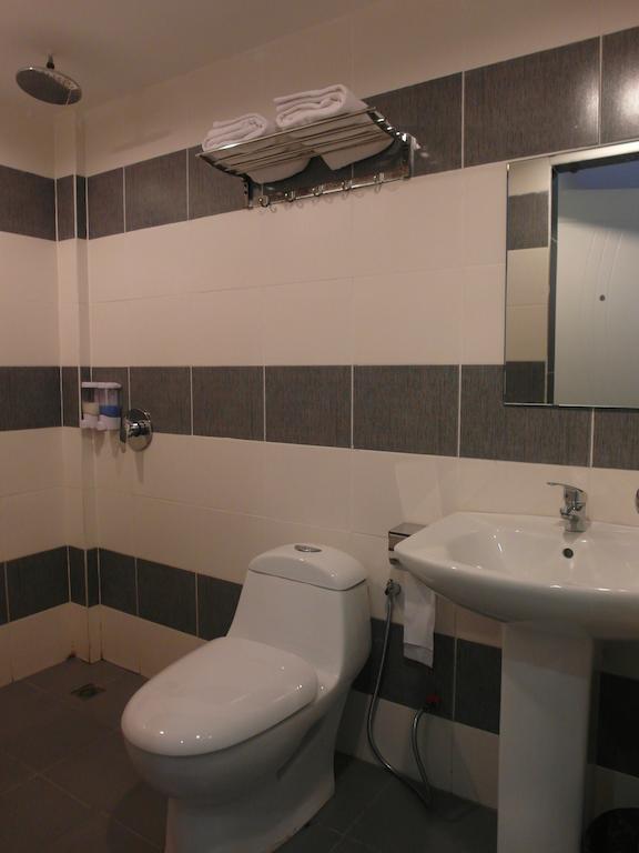 Mcity Inn Miri Zimmer foto